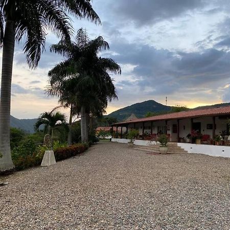 Finca Campestre Con Hermosa Vista Anapoima Eksteriør bilde